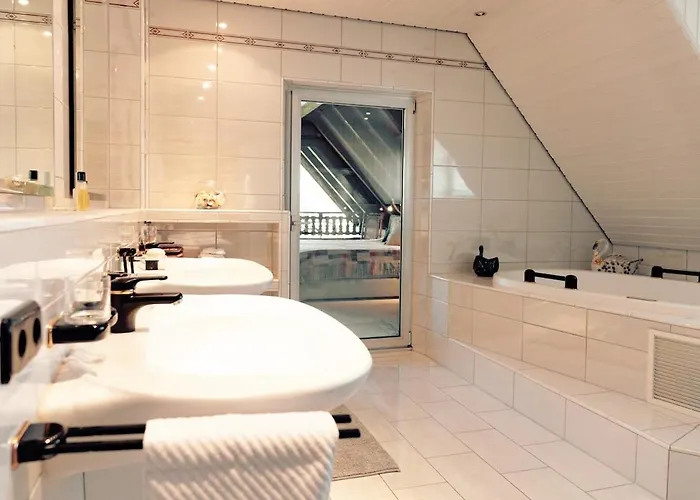 Exklusive Landvilla Mit Pool, Sauna Und Garten Schwalmtal (North Rhine-Westphalia)