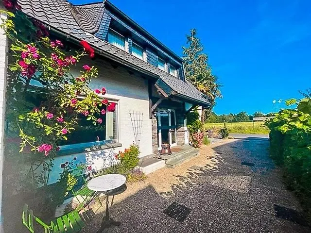 Villa Exklusive Landvilla Mit Pool, Sauna Und Garten